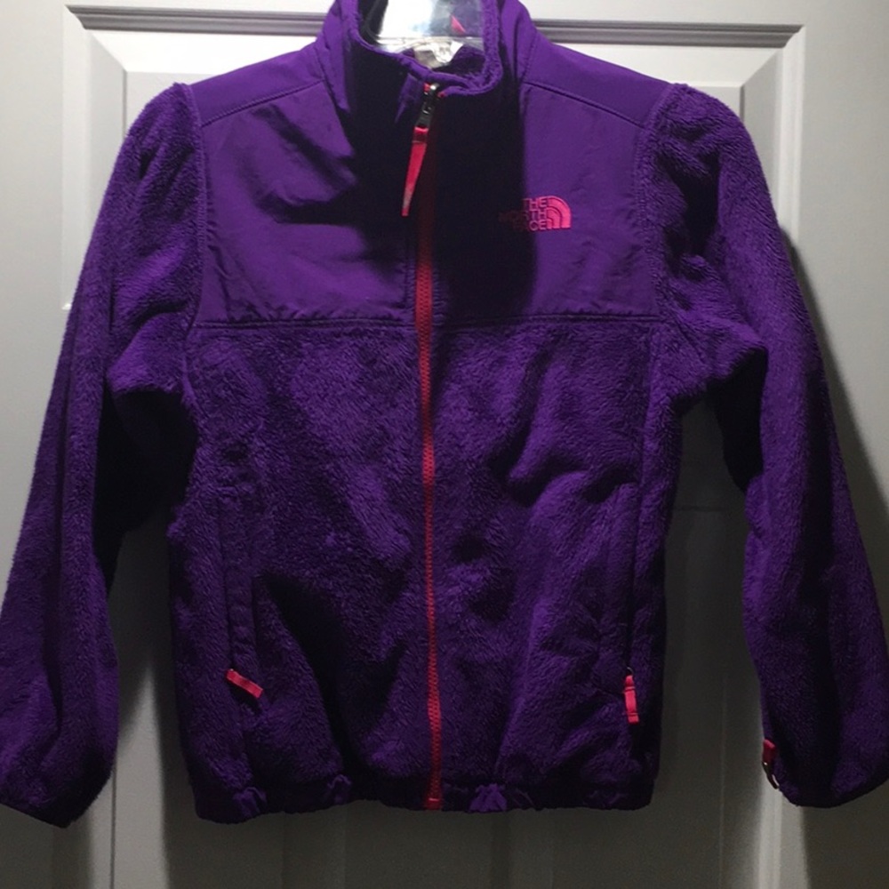 Girls size 10-12 The north face fleece.